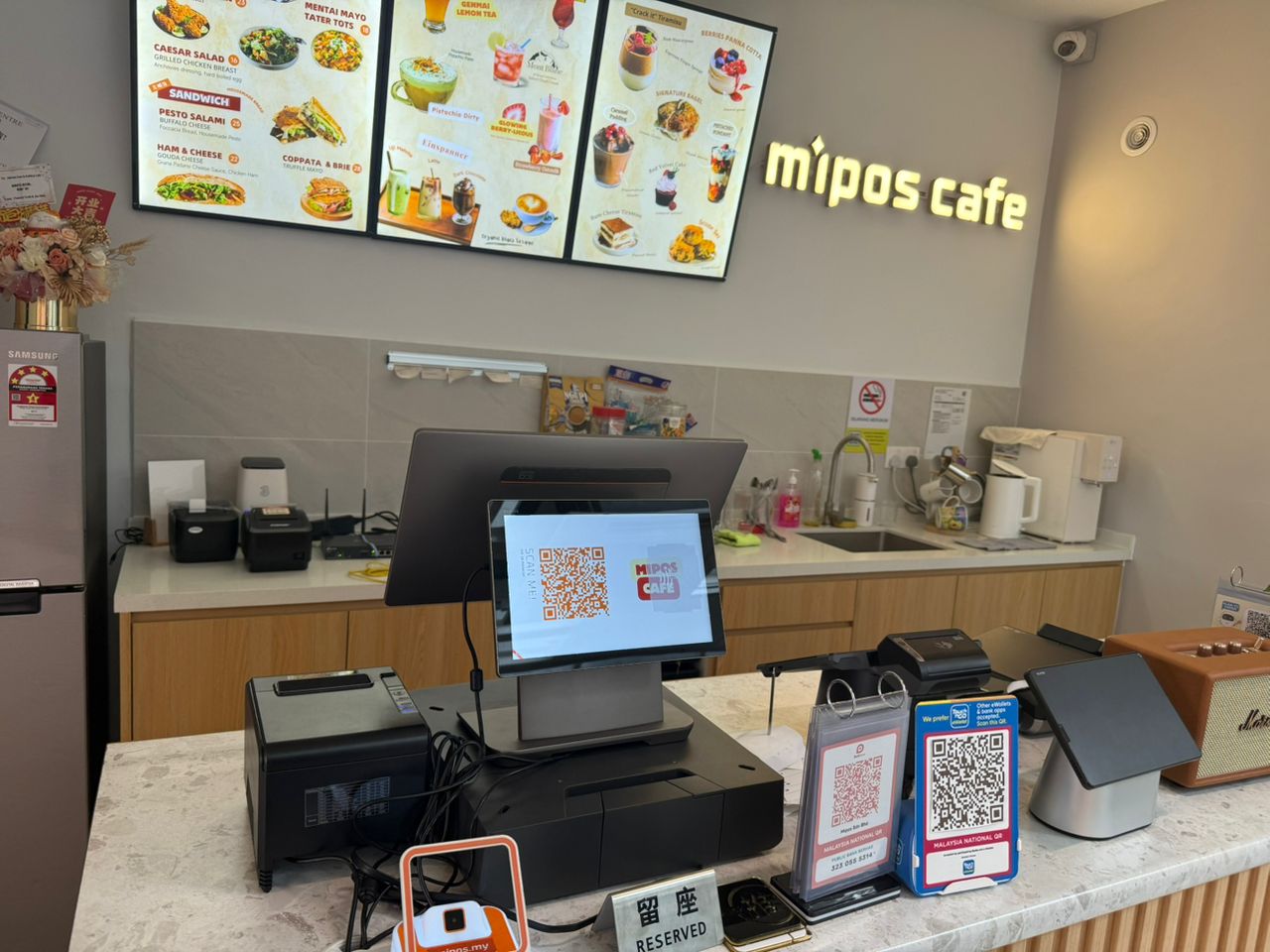 MIPOS Cafe — FeedMe POS in action